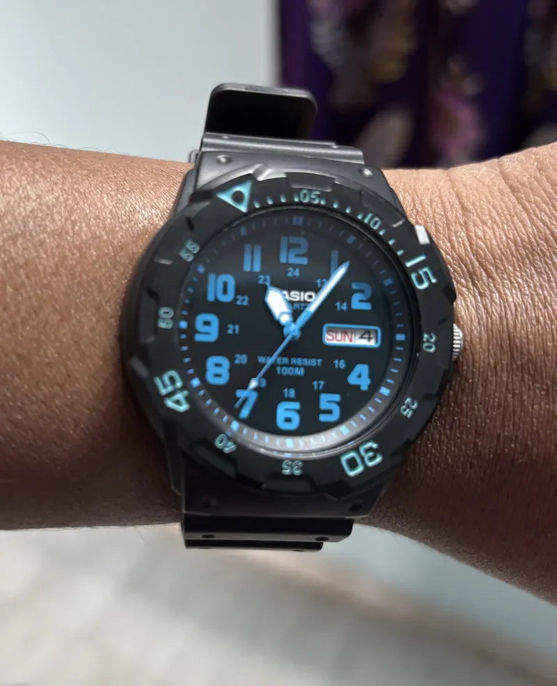 Casio MRW-200H-2BVDF Youth Analog — photo 2